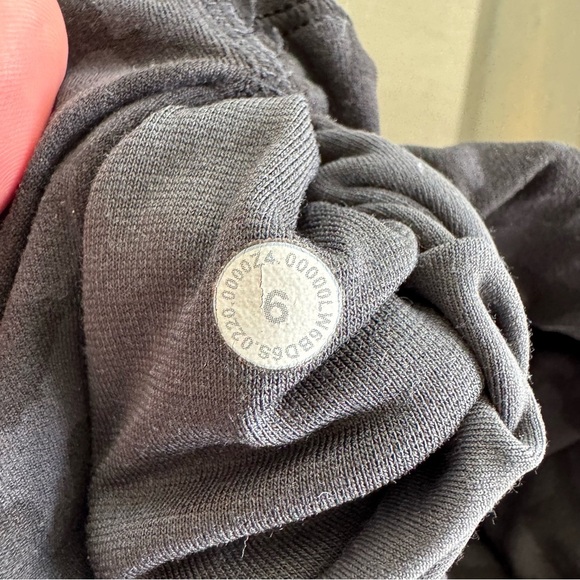Lululemon 🍋 Align Crop 25” Color: Formation Camo Deep Coal Multi - Picture 8 of 9